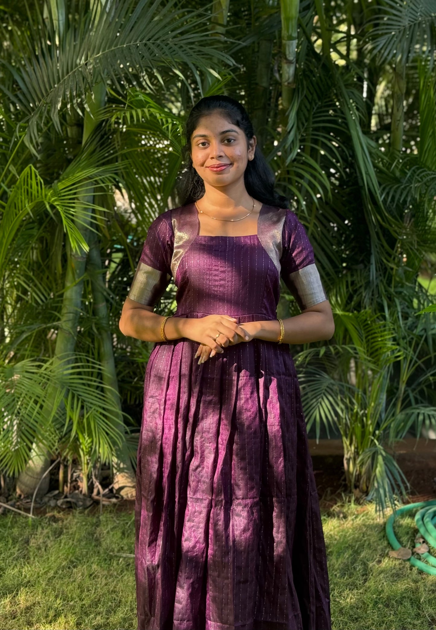 NY 510
Elegant Dola silk skirt material skirt with elbow sleeves