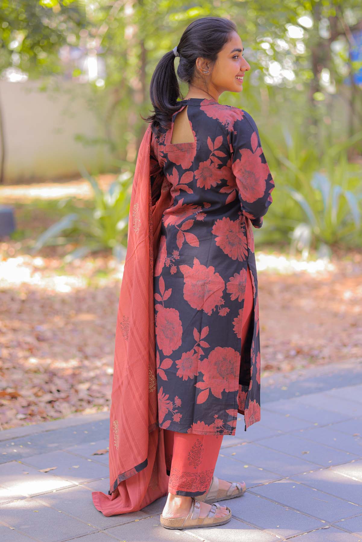 Elegant Pure Cotton Kurti with zari detailings and 3/4th sleeves
