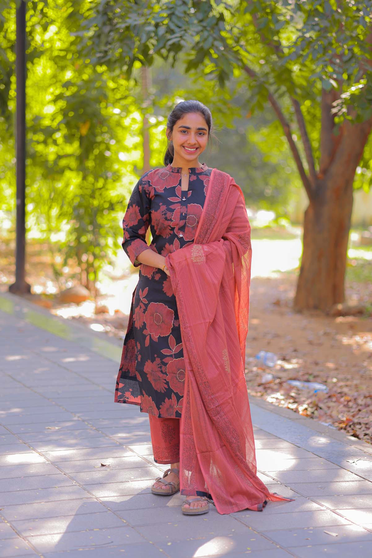 Elegant Pure Cotton Kurti with zari detailings and 3/4th sleeves