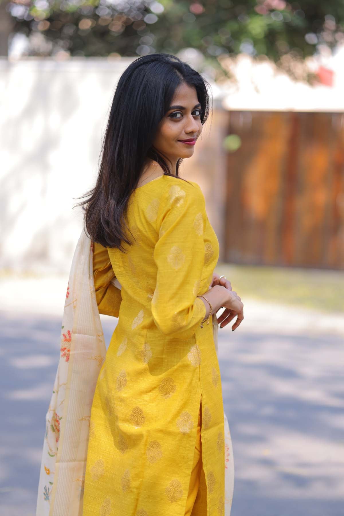 Elegant Cotton Banaras kurti with 3/4th sleeves and embroidery on duppatta