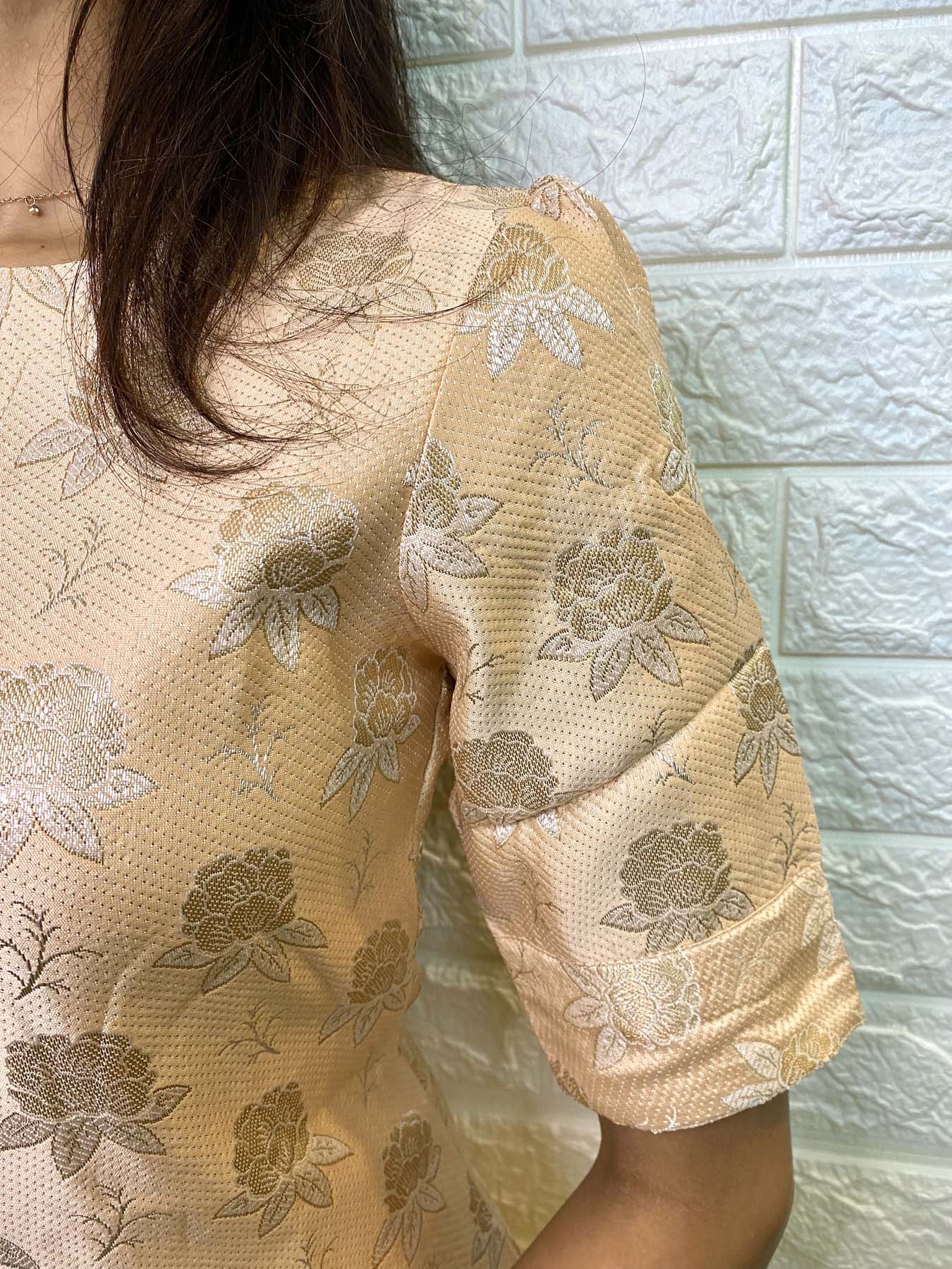 Capturing the timeless elegance of Banaras kurti with elbow sleeves