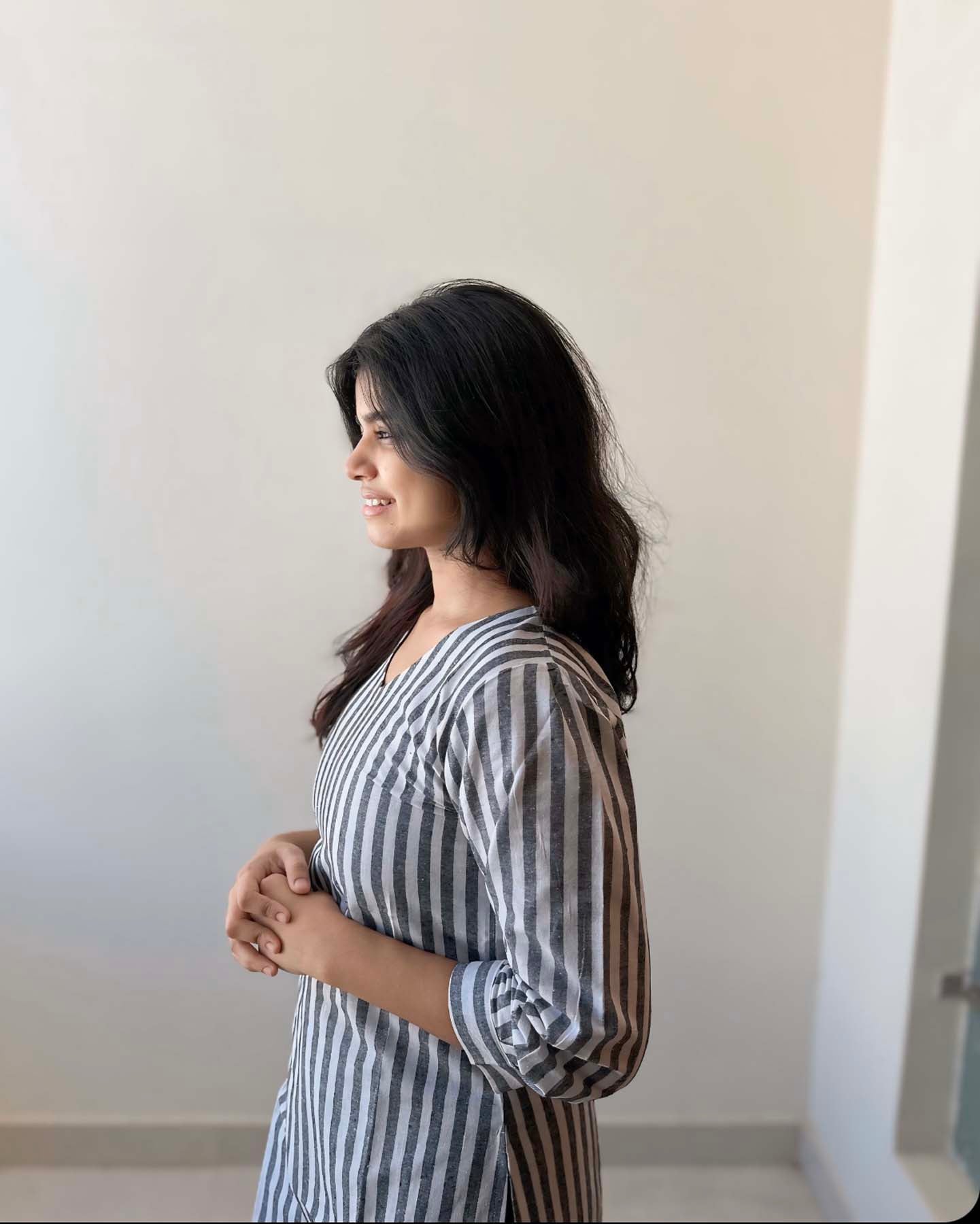 Elegant Cotton stripes kurti with 3/4th puff sleeves