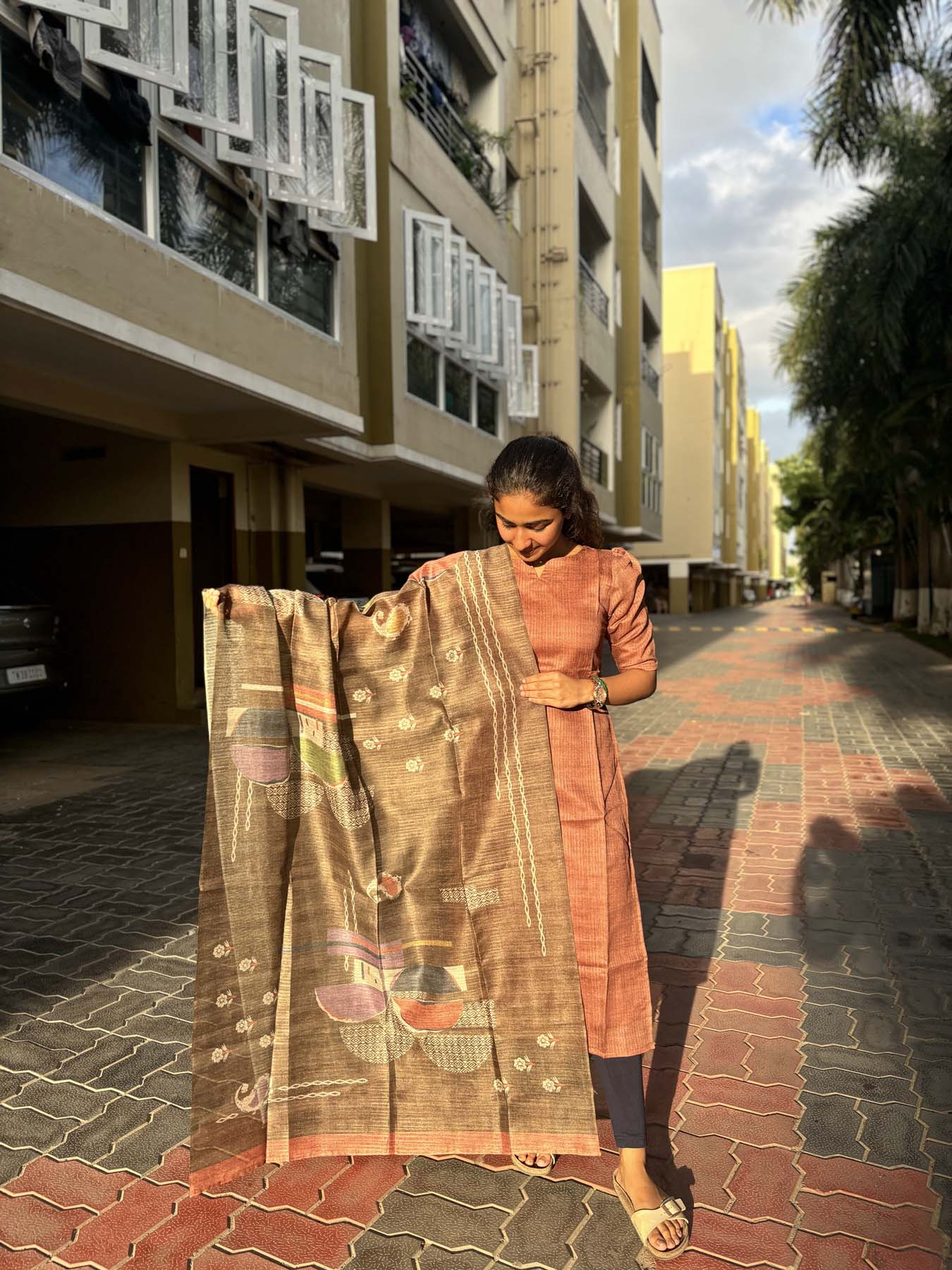 Elegant kurti with elbow puff sleeves