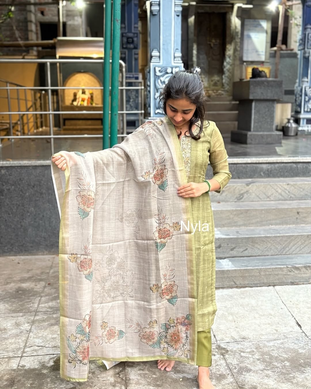 Elegant Chanderi kurti with embroidery and 3/4th sleeves