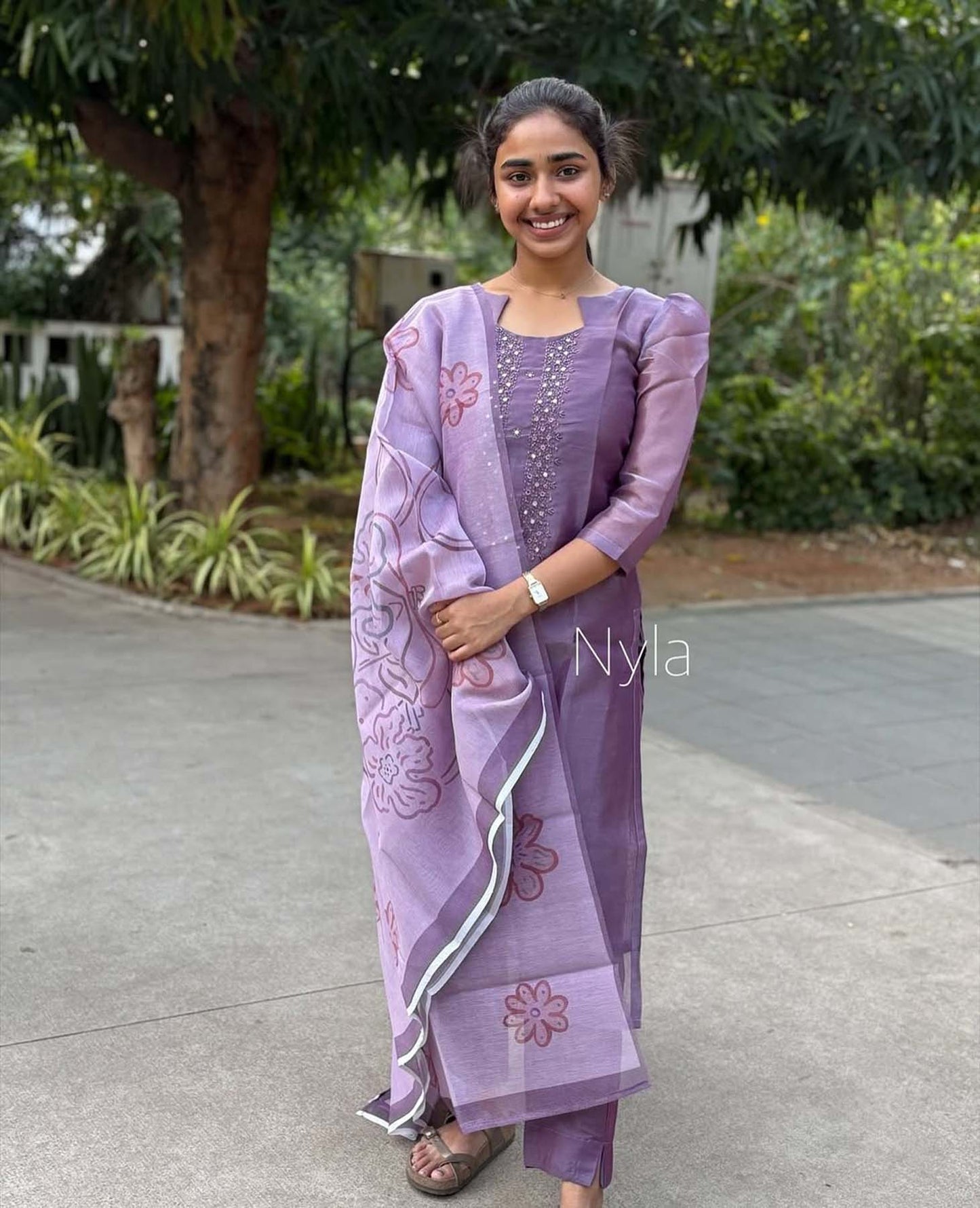 Elegant Tissue kurti with embroidery and 3/4th puff sleeves