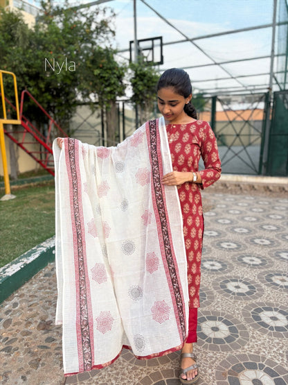 Ny 440 Elegant Cotton  Kurti with 3/4th sleeves and kota duppatta