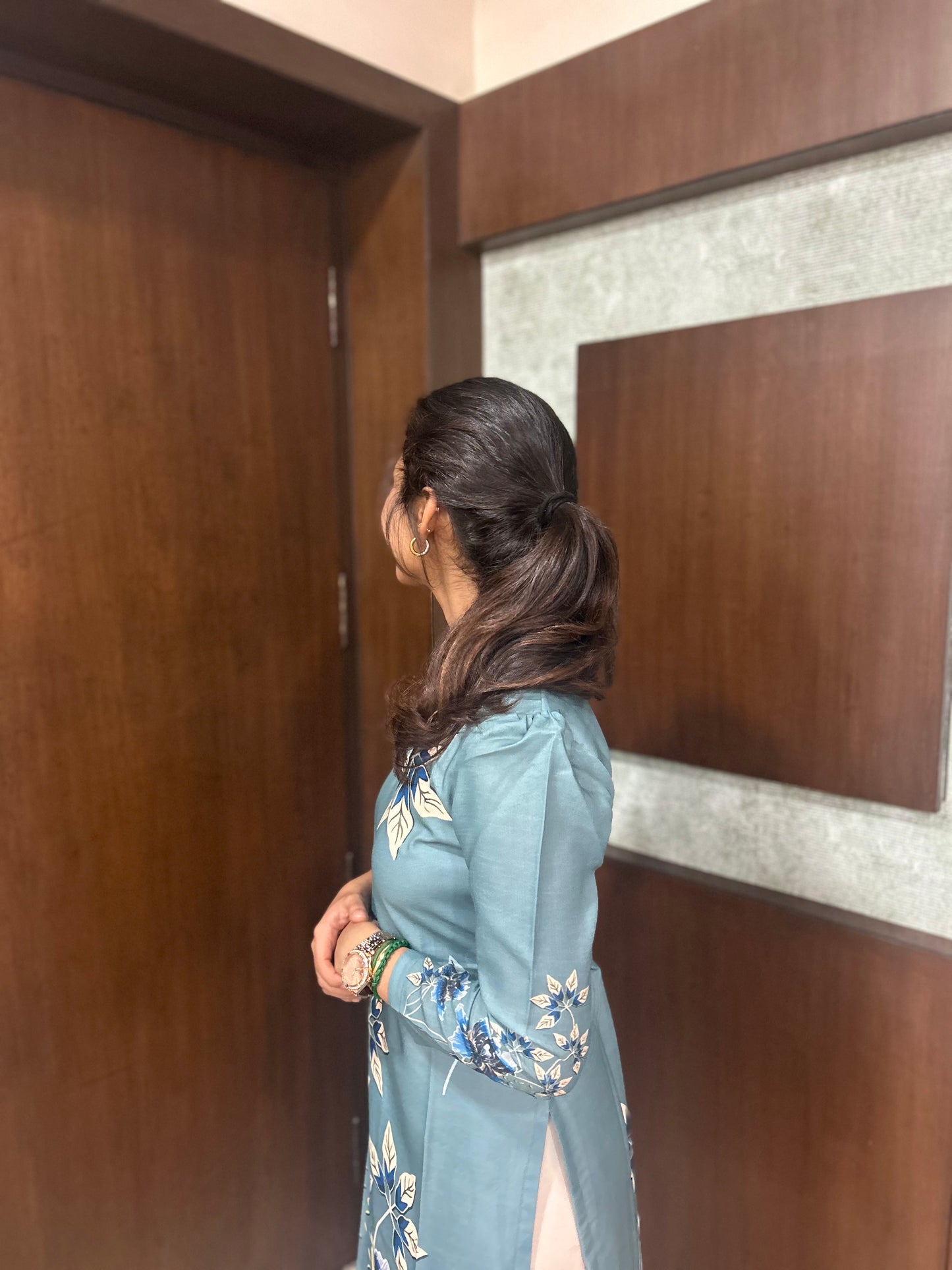 Elegant Linen Cotton kurti with 3/4th puff sleeves