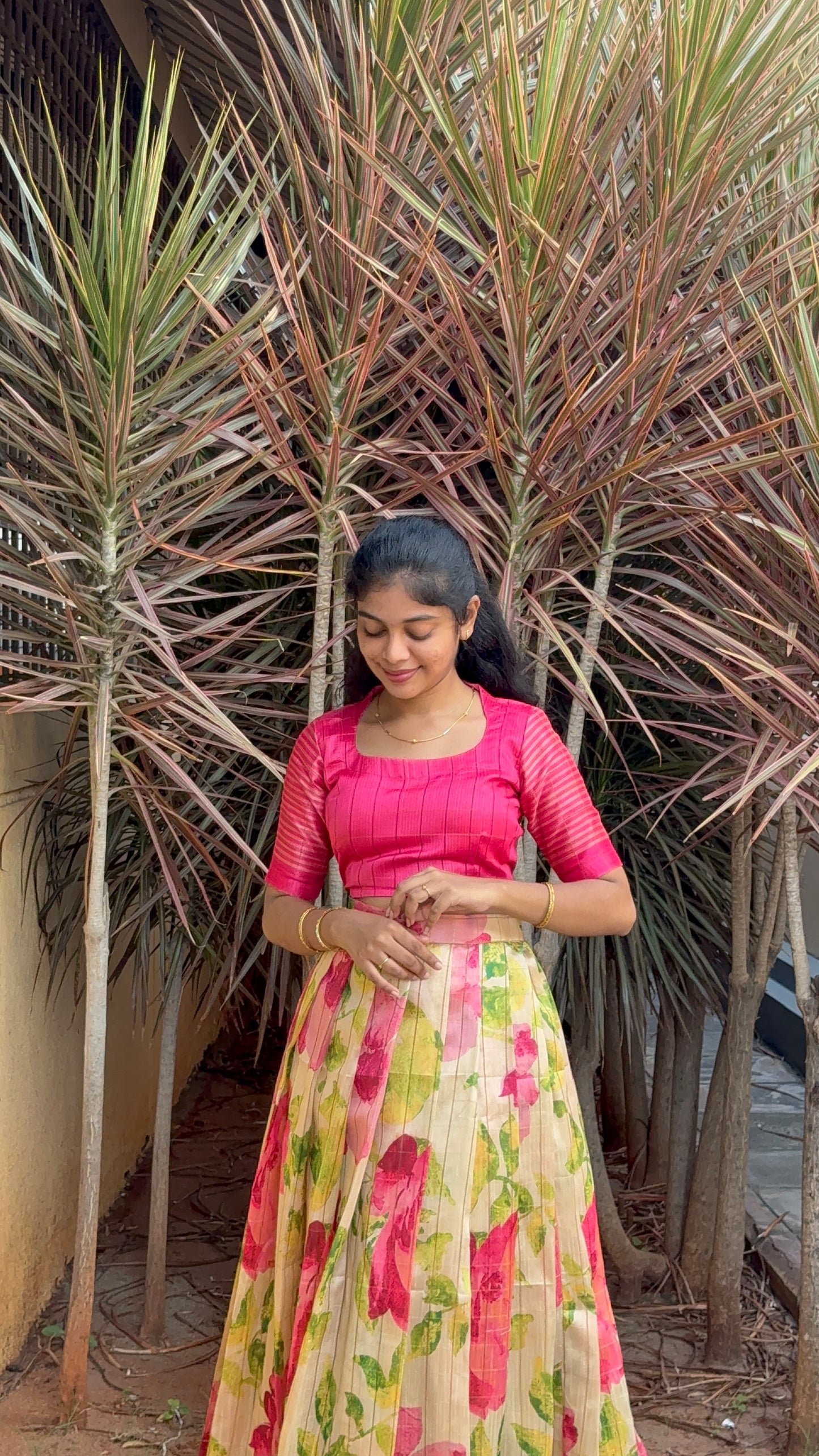 NY 511 Elegant Dola silk skirt material with Silk crop top with elbow puff sleeves