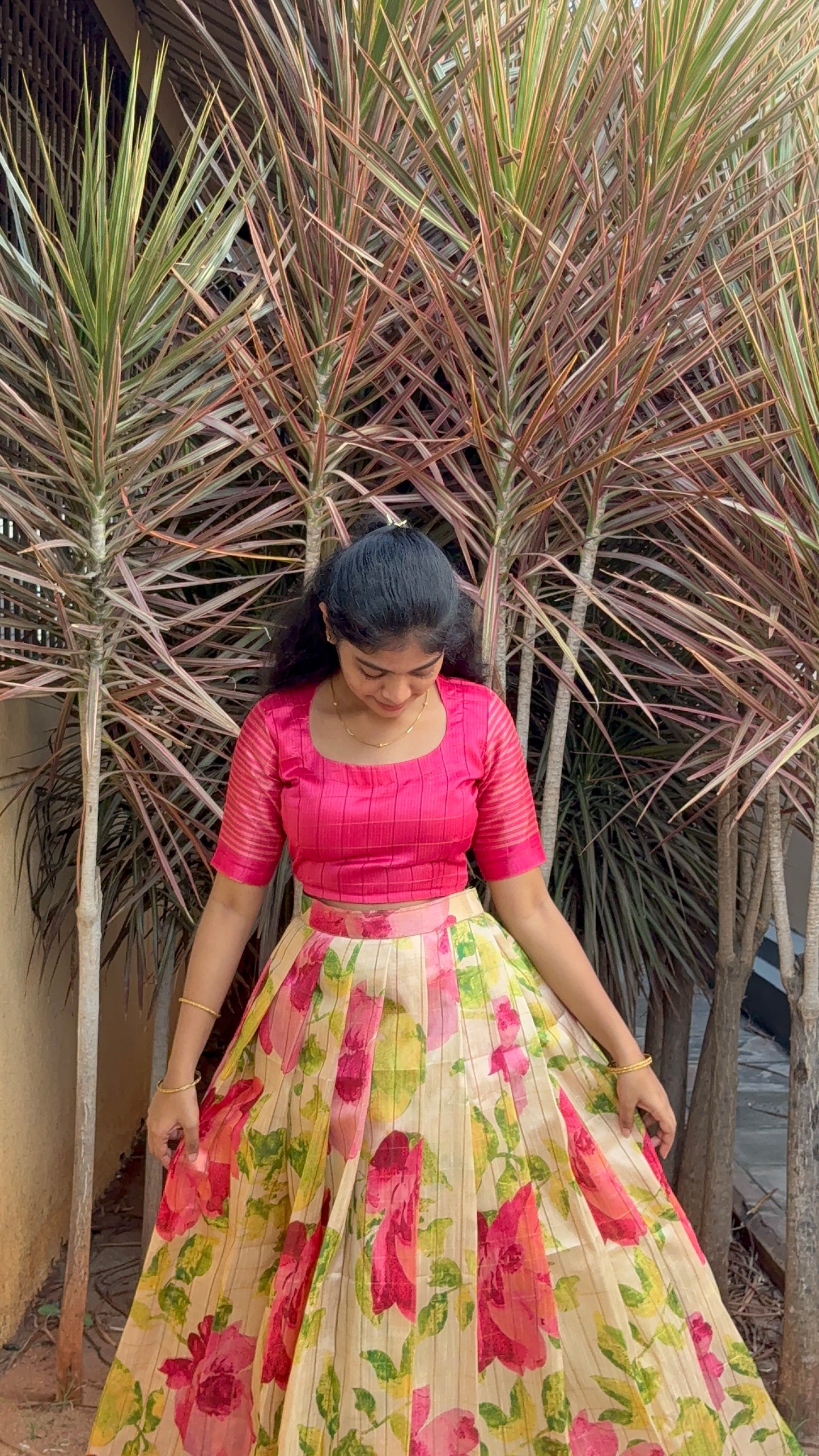 NY 511 Elegant Dola silk skirt material with Silk crop top with elbow puff sleeves