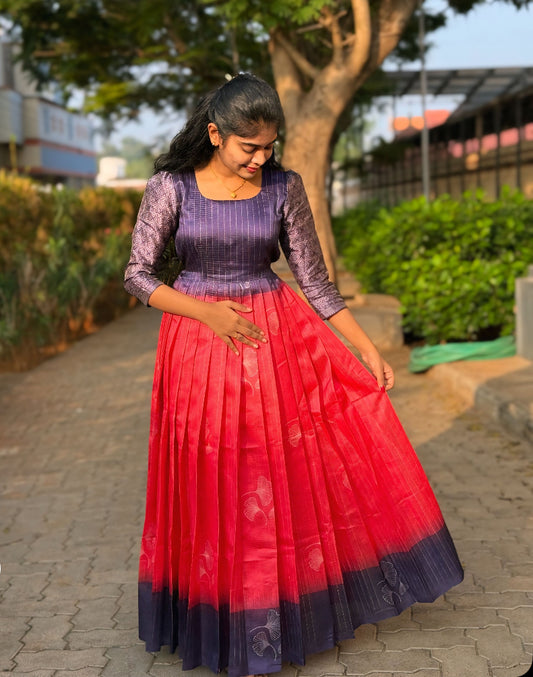 NY 523

Elegant Dola silk maxi with 3/4th puff sleeves