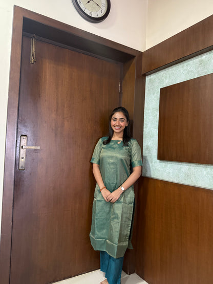 Elegant Tissue kurti set with duppatta and elbow sleeves