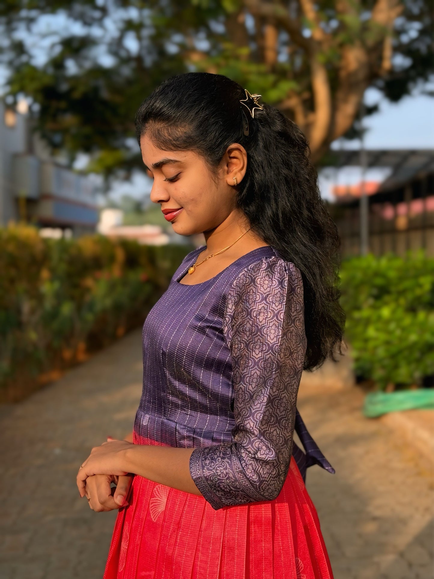 NY 523

Elegant Dola silk maxi with 3/4th puff sleeves