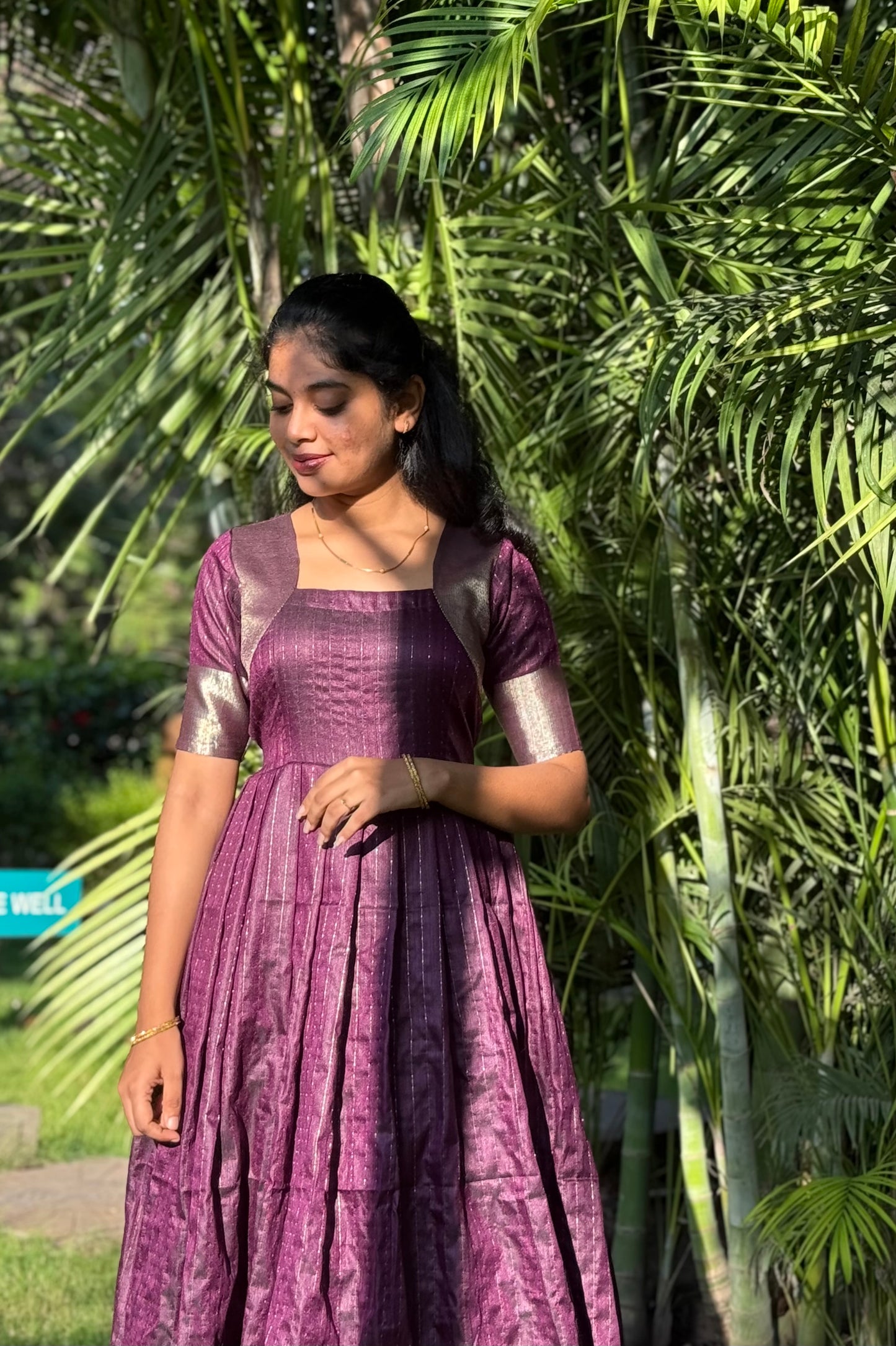 NY 510

Elegant Dola silk skirt material skirt with elbow sleeves