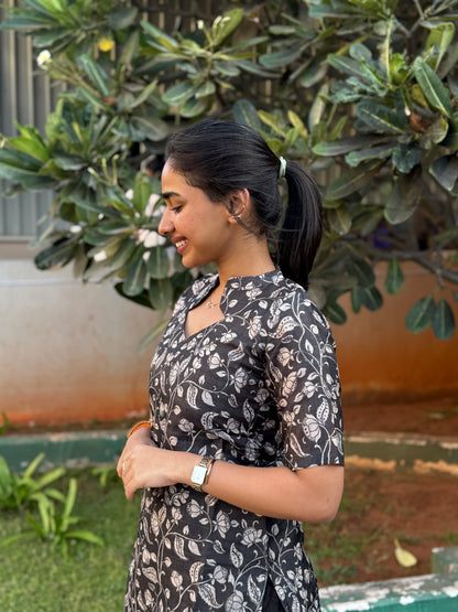 NY 489 Elegant Tussar Kalamkari silk Kurti with Kalamkari duppatta and elbow sleeves