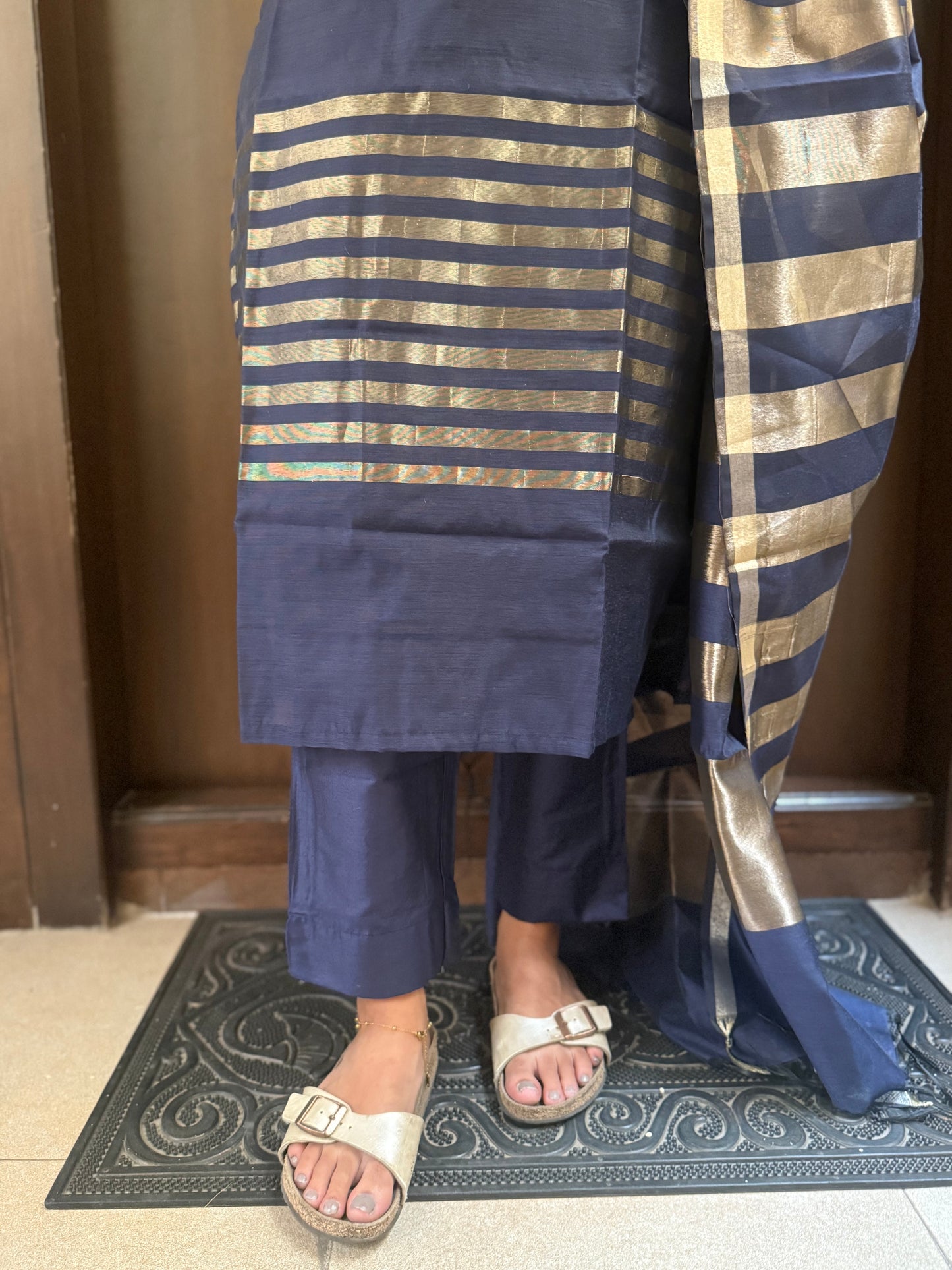 Elegant  Banarasi kurti set with duppatta and elbow sleeves