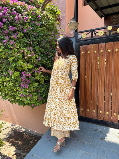 NY 541 Elegant Cotton Alia cut kurti with parallel pant and 3/4th sleeves