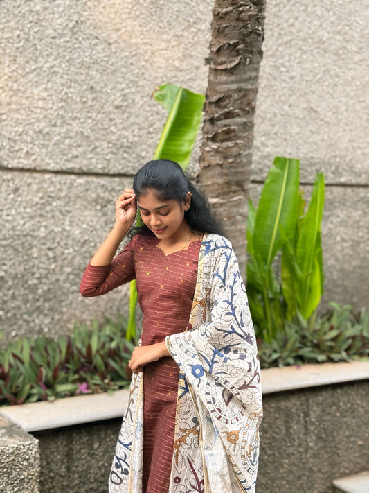 NY 517 Elegant Rawsilk zari kurti with kalamkari duppatta with 3/4th sleeves