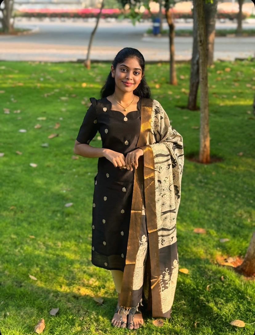 NY 535 Elegant Rawsilk kurti with kalamkari duppatta and elbow sleeves