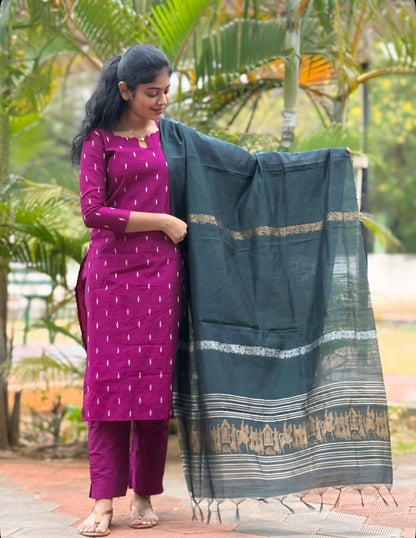 NY 530 Elegant Rawsilk 3/4th sleeves  with scallop neck