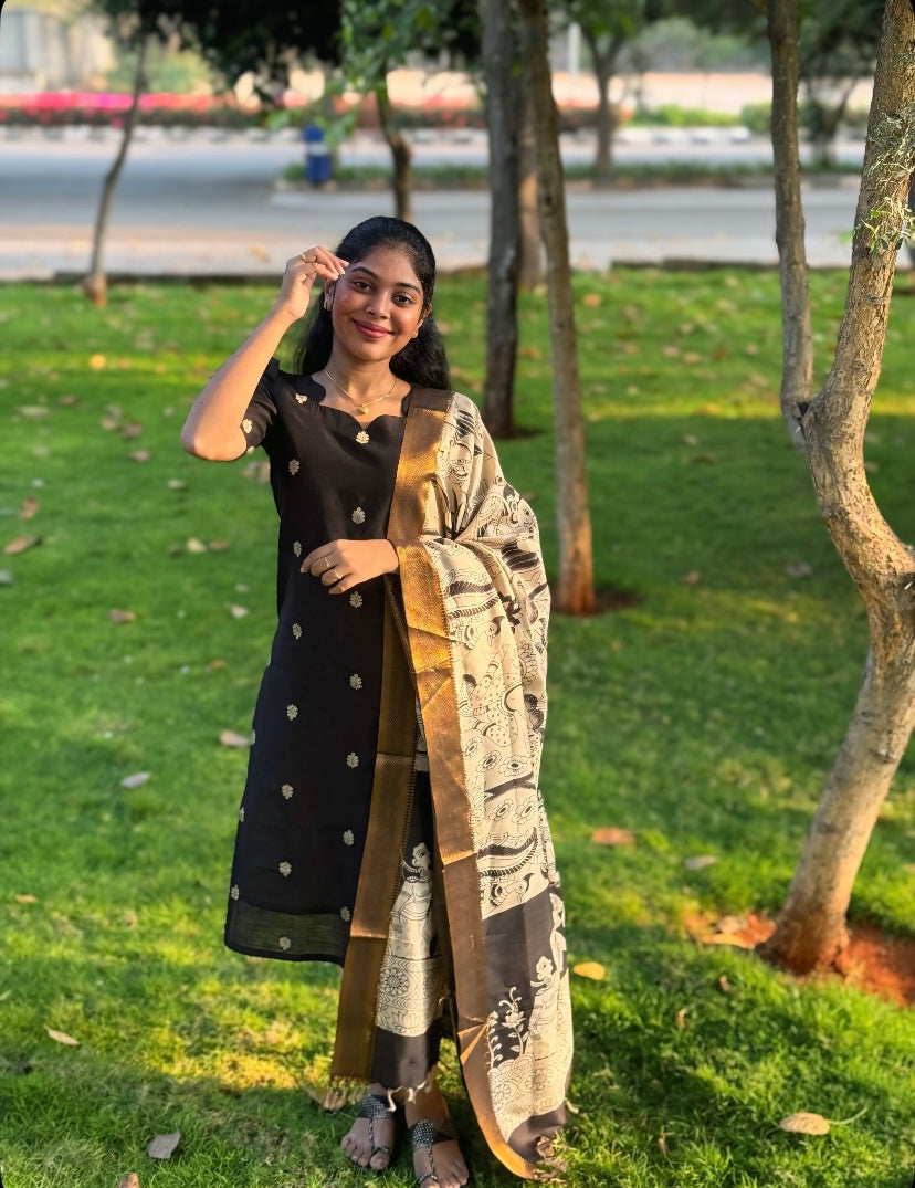 NY 535 Elegant Rawsilk kurti with kalamkari duppatta and elbow sleeves