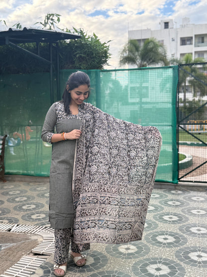 NY 468 Elegant Cotton Kurti with kalamkari patch on neck and sleeves with kalamkari parallel pant and duppatta