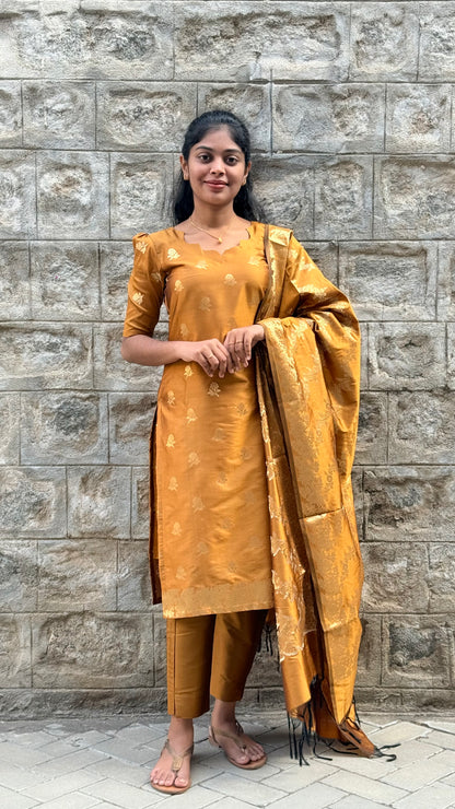 NY 537 Elegant Silk kurti with silk duppatta and elbow puff sleeves
