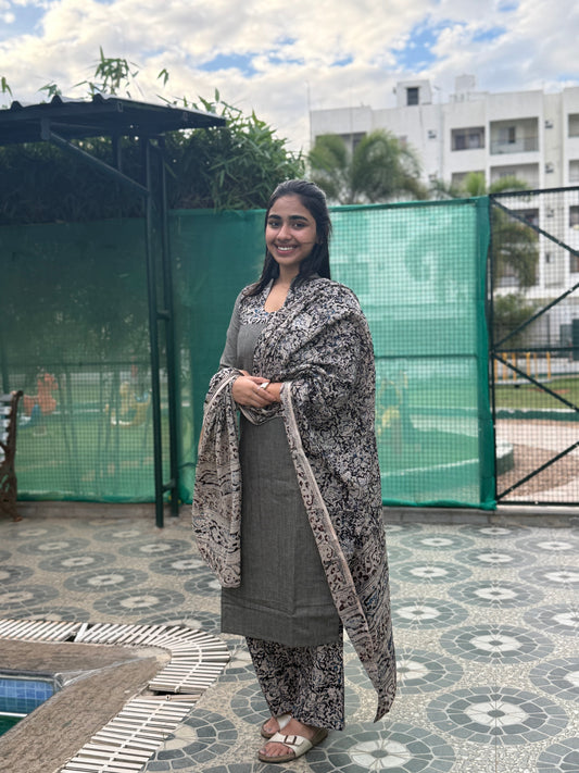 NY 468 Elegant Cotton Kurti with kalamkari patch on neck and sleeves with kalamkari parallel pant and duppatta