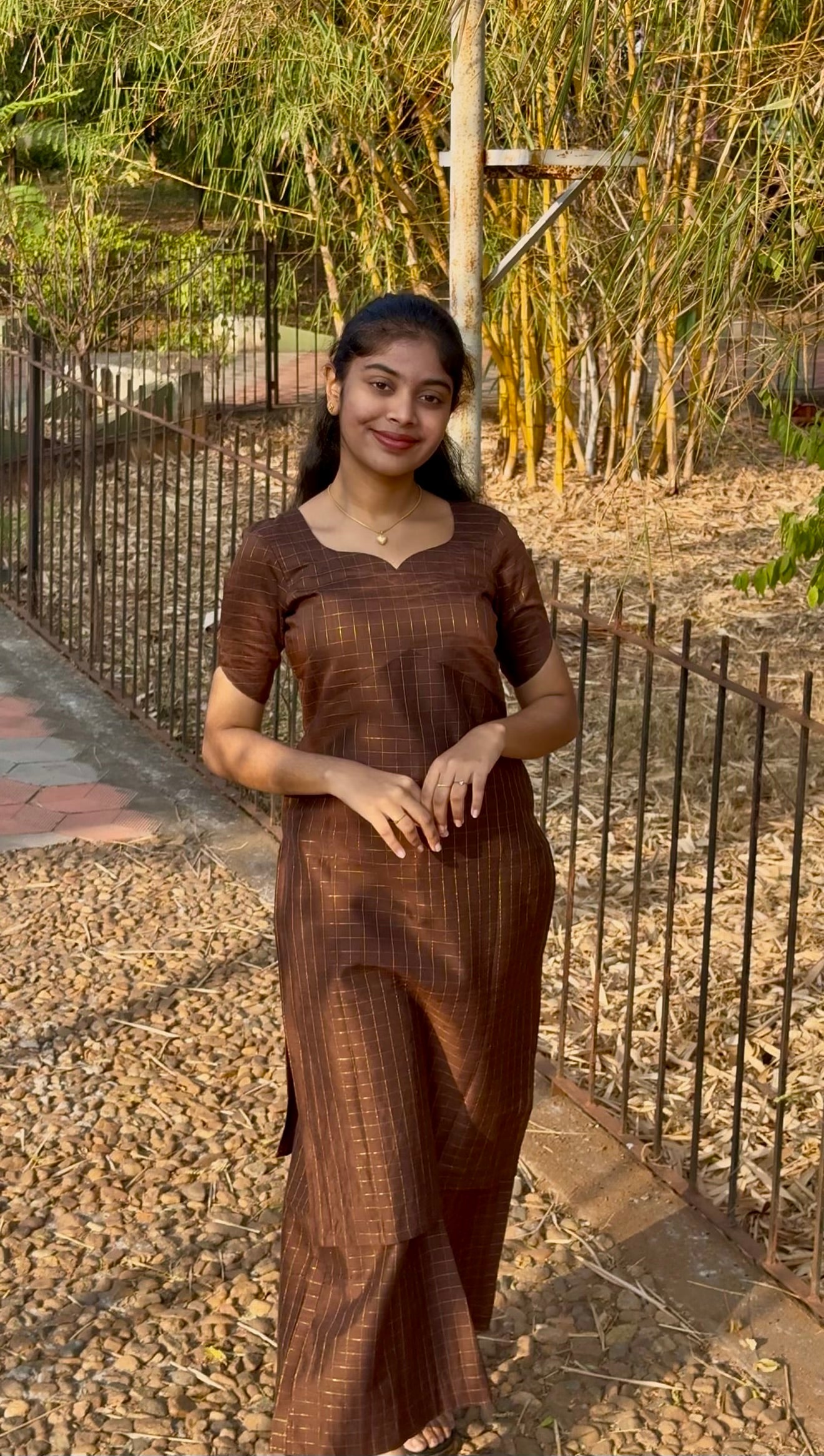 NY 531 Elegant Rawsilk kurti with checked zari and palazzo pant