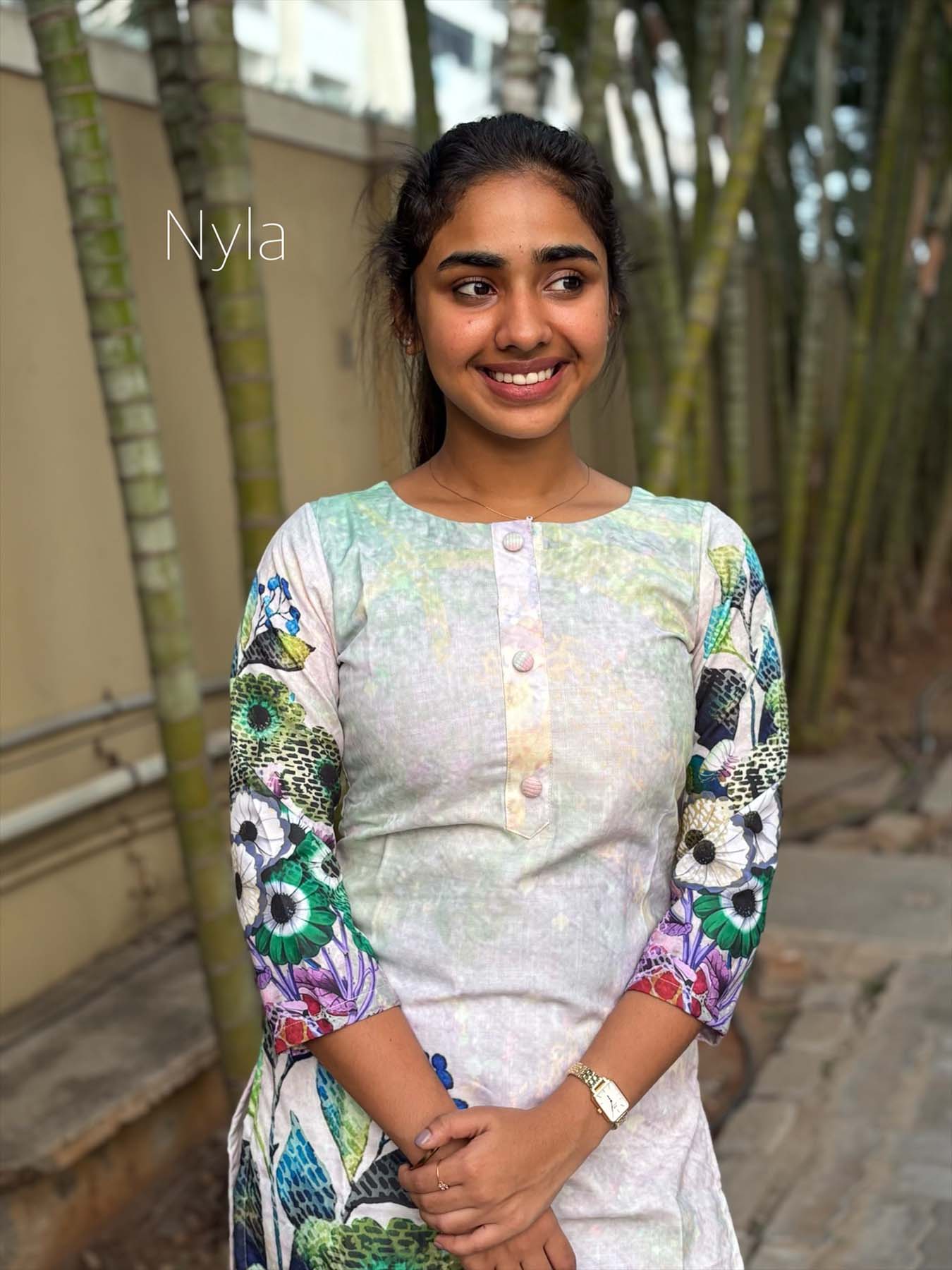 Elegant Linen kurti with 3/4th sleeves