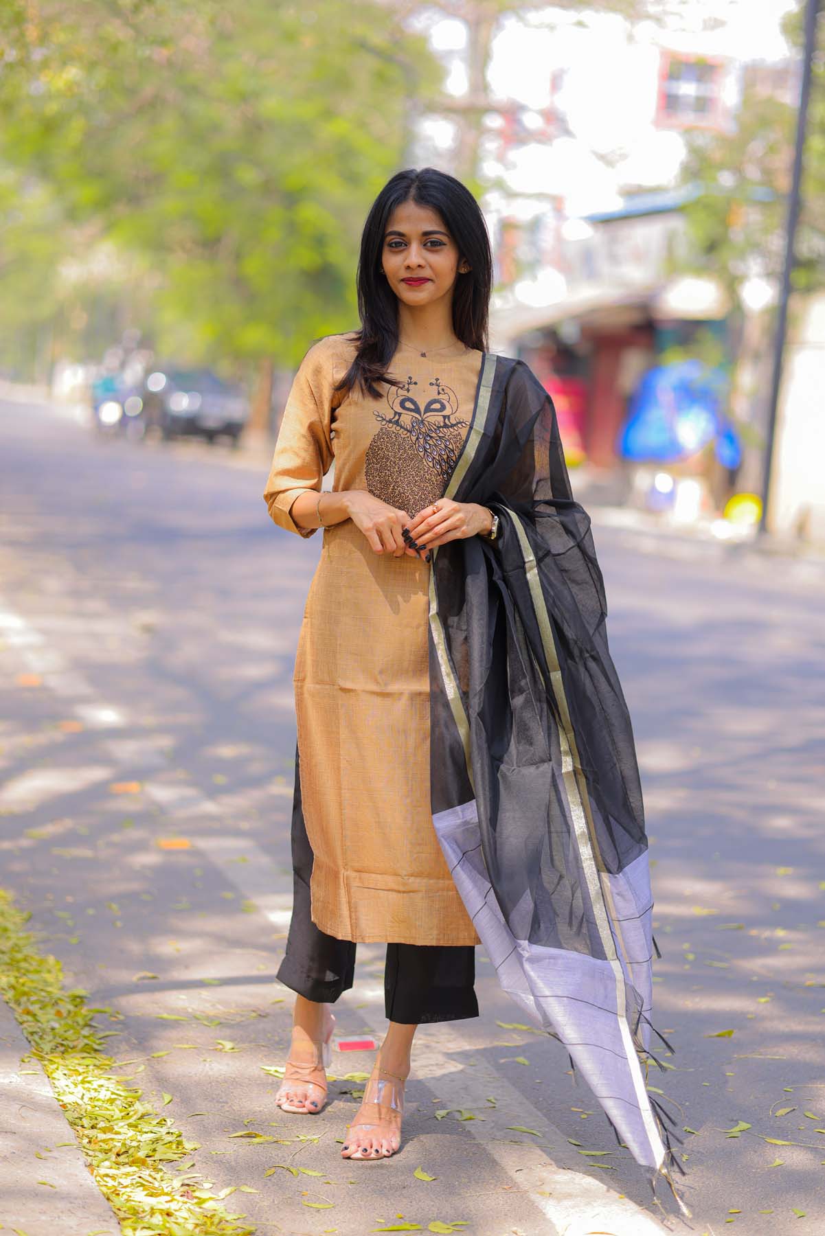 Elegant Rawsilk kurti with embroidery on yoke and cotton pant with kota duppatta and 3/4th sleeves