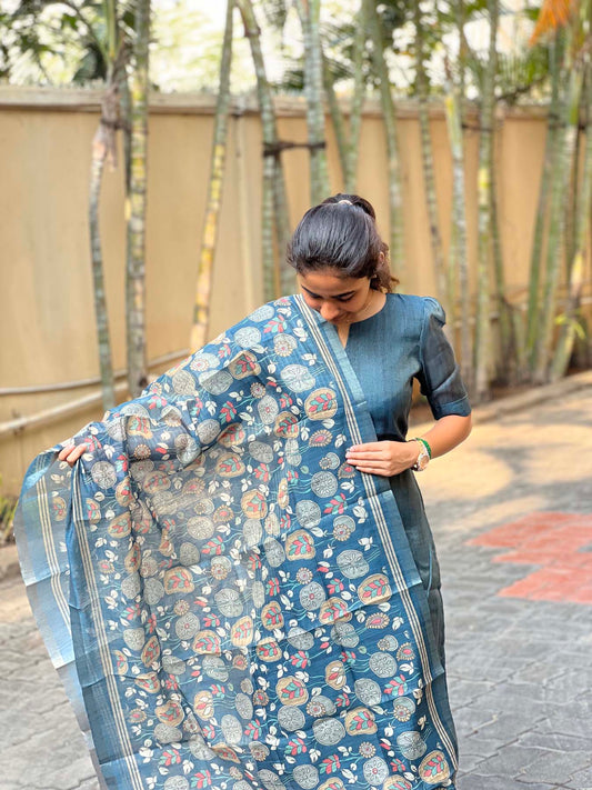 Elegant kurti with elbow puff sleeves