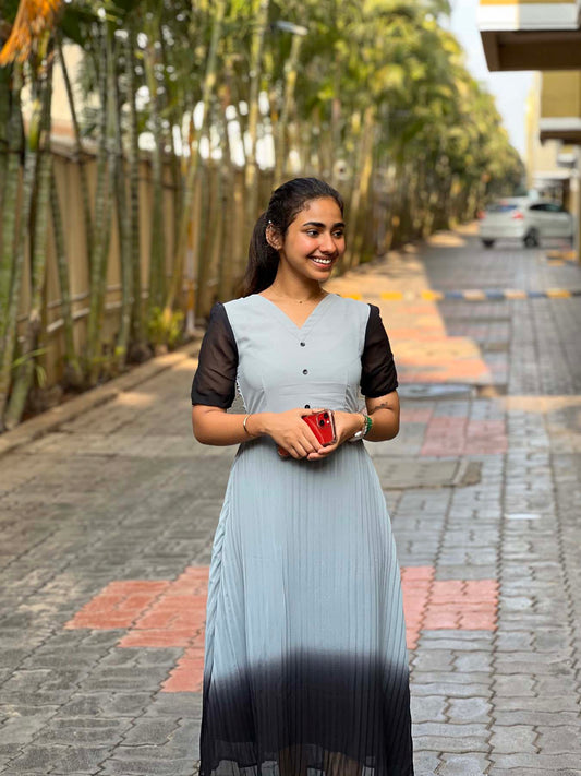 Elegant Maxi with short puff sleeves