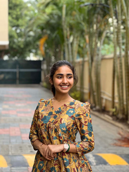 Elegant kalamkari maxi with 3/4 sleeves