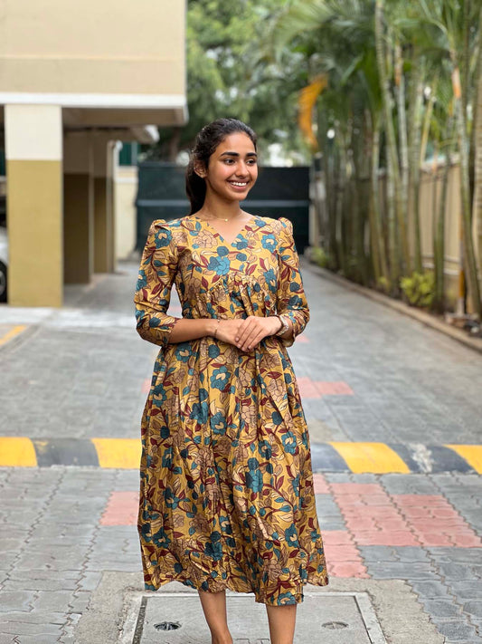 Elegant kalamkari maxi with 3/4 sleeves