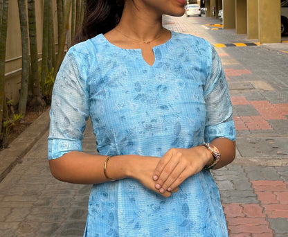 Elegant kurti with elbow sleeves