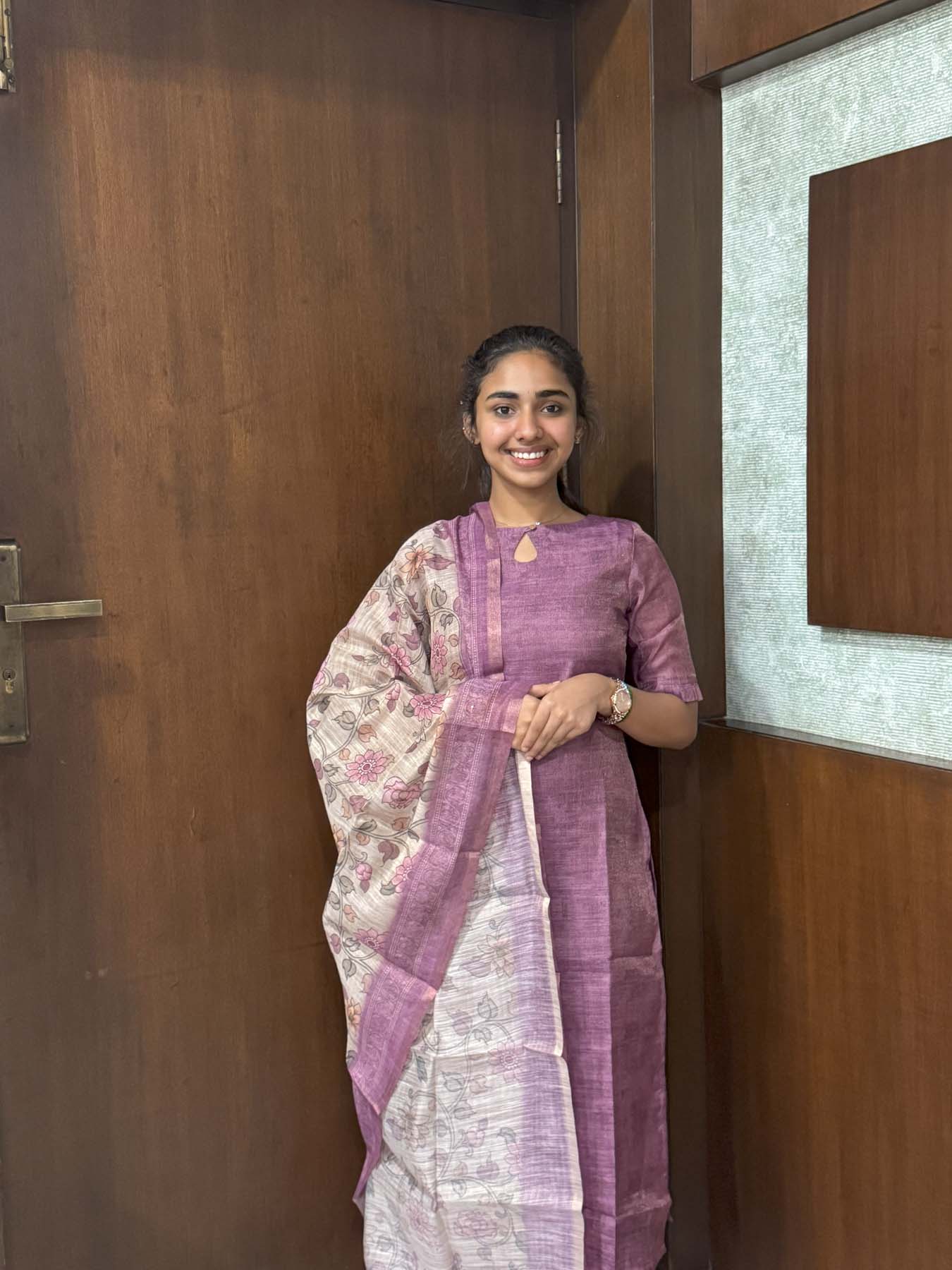 Elegant Chanderi silk kurti with duppatta and elbow sleeves