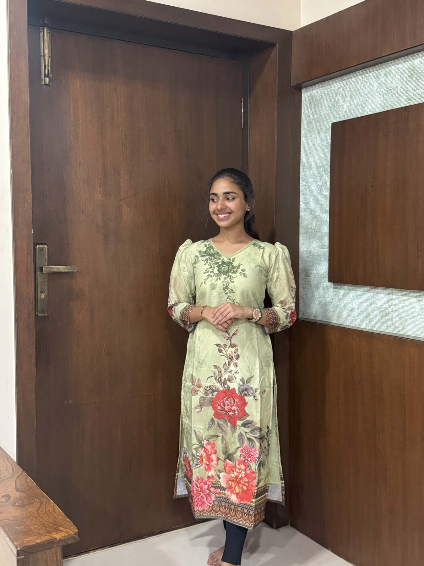Elegant Linen  kurti with duppatta and 3/4th puff sleeves