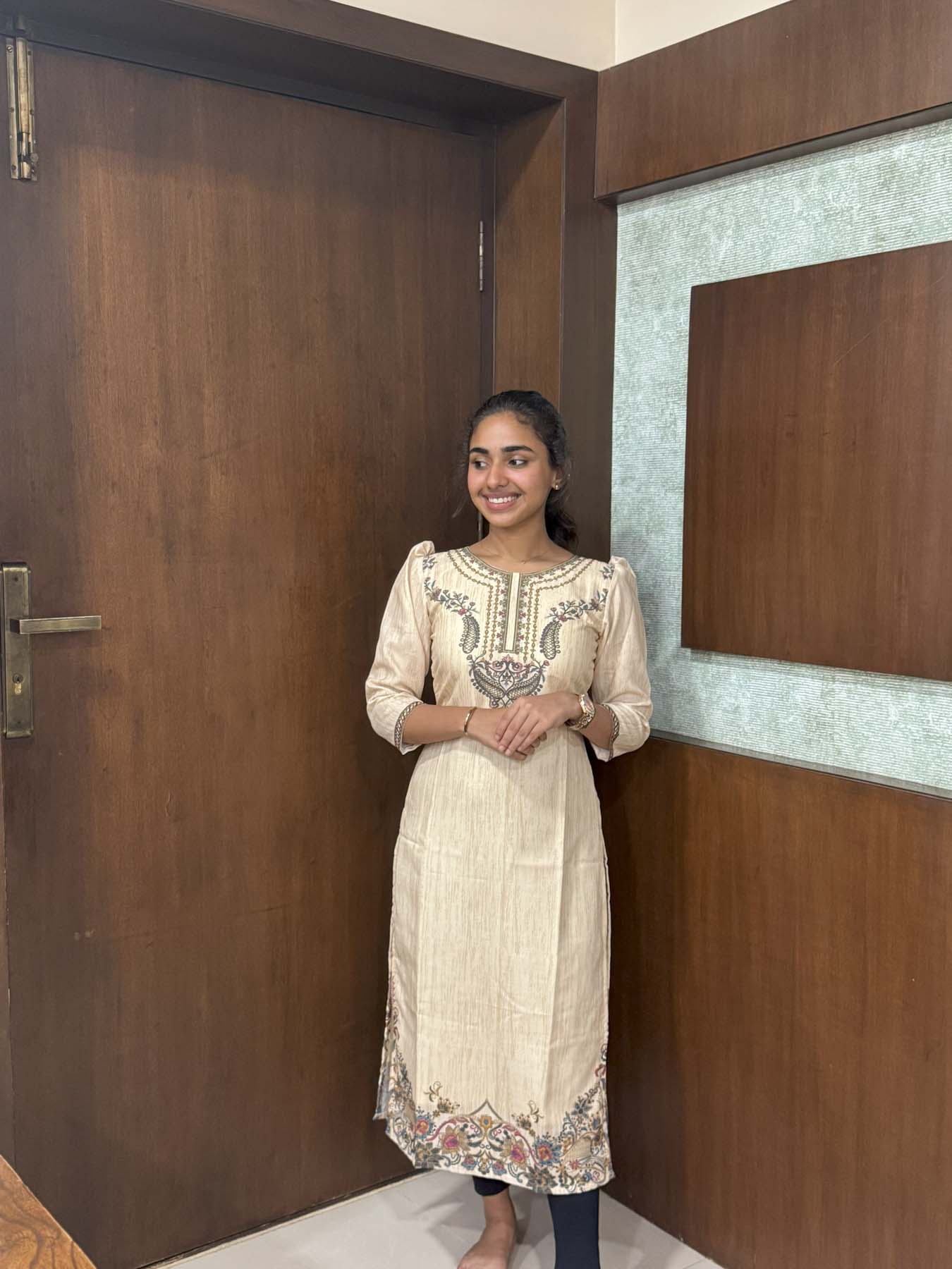 Elegant Linen  kurti with duppatta and 3/4th puff sleeves