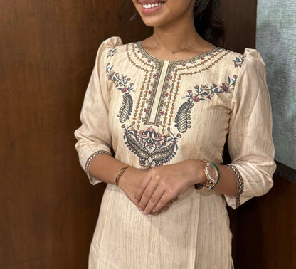 Elegant Linen  kurti with duppatta and 3/4th puff sleeves