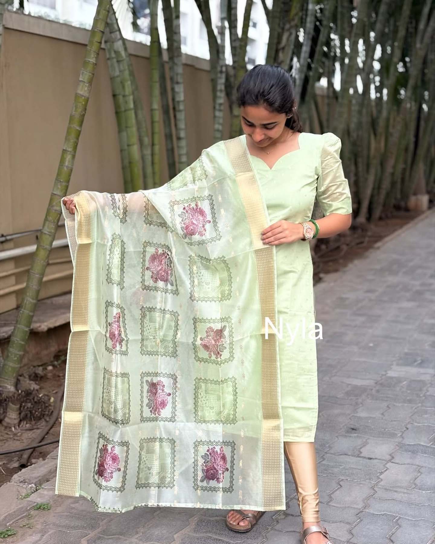Elegant Chanderi silk with golden butta kurti and elbow puff sleeves
