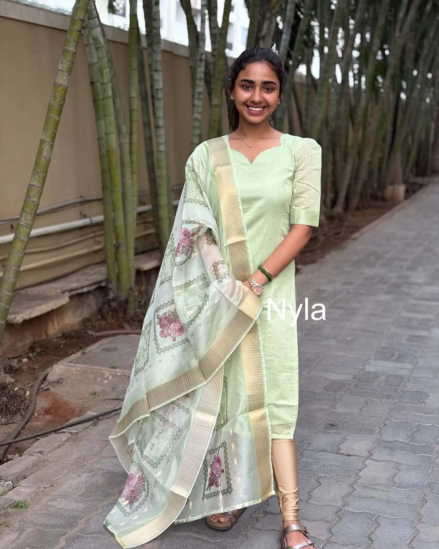 Elegant Chanderi silk with golden butta kurti and elbow puff sleeves