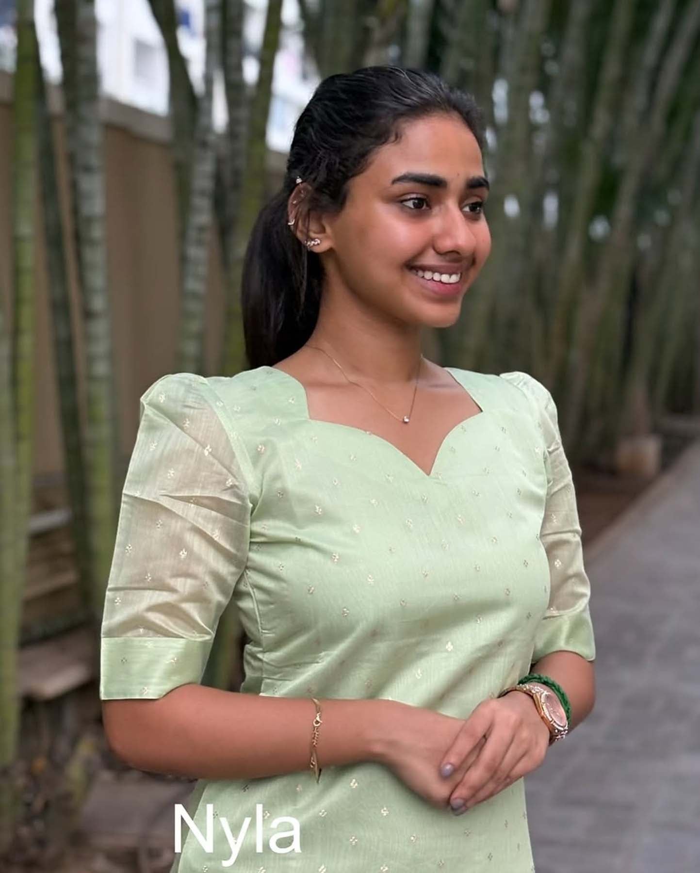 Elegant Chanderi silk with golden butta kurti and elbow puff sleeves