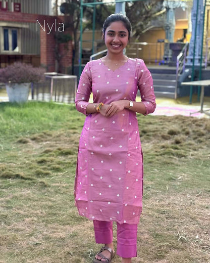 Elegant Tissue crushed kurti with scallop neck and embroidery on Duppatta with 3/4th sleeves