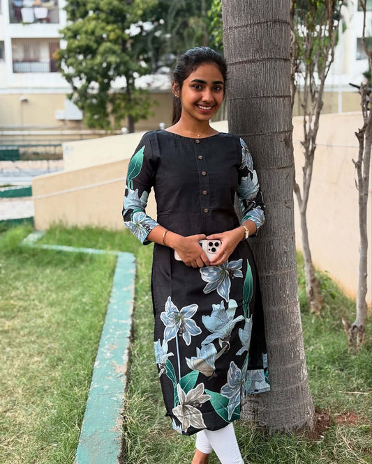 Elegant Muslin kurti with 3/4th sleeves