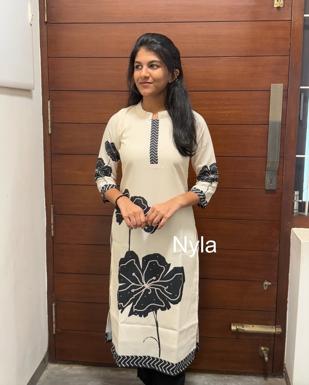 Elegant Linen kurti with duppatta and 3/4th sleeves