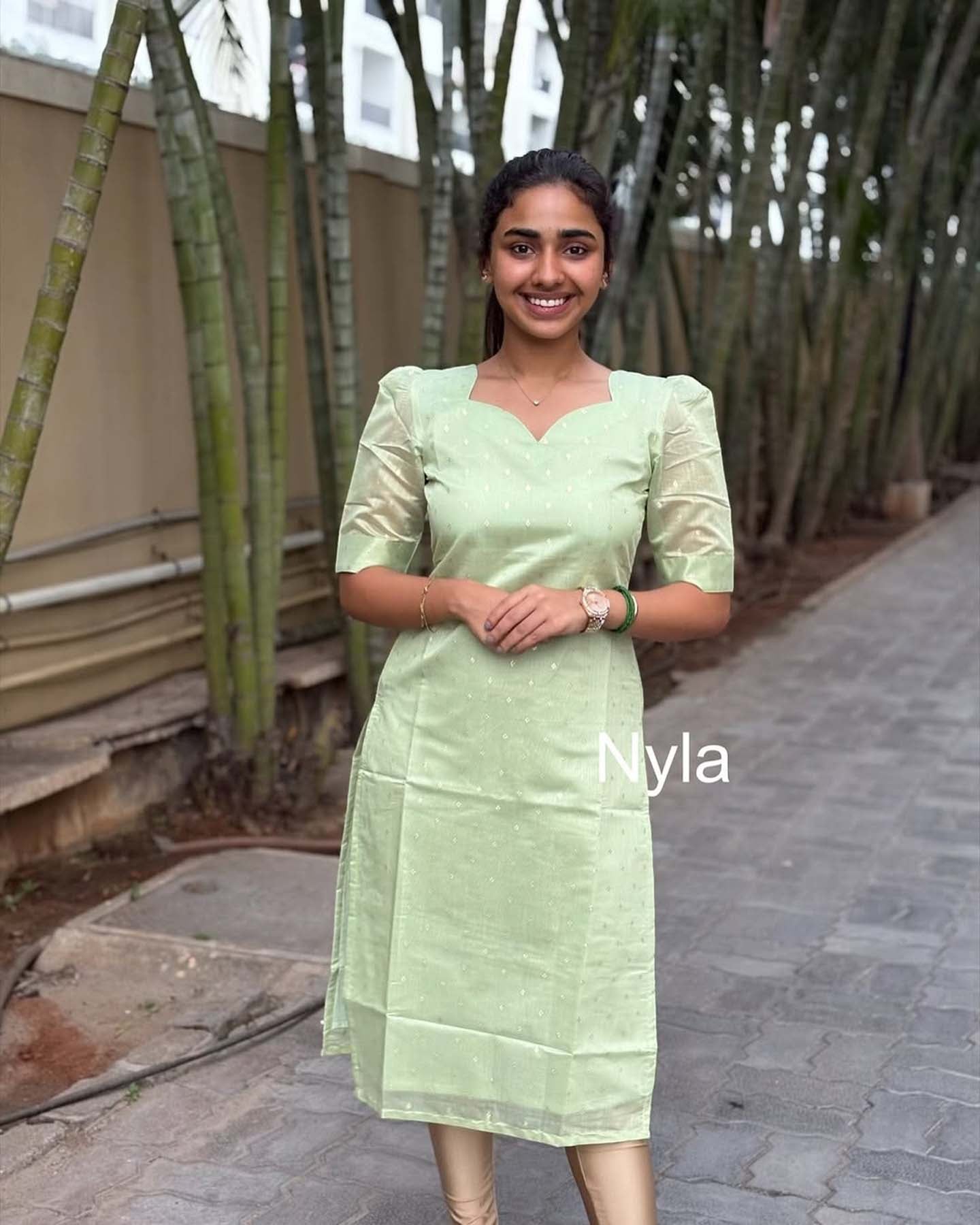 Elegant Chanderi silk with golden butta kurti and elbow puff sleeves