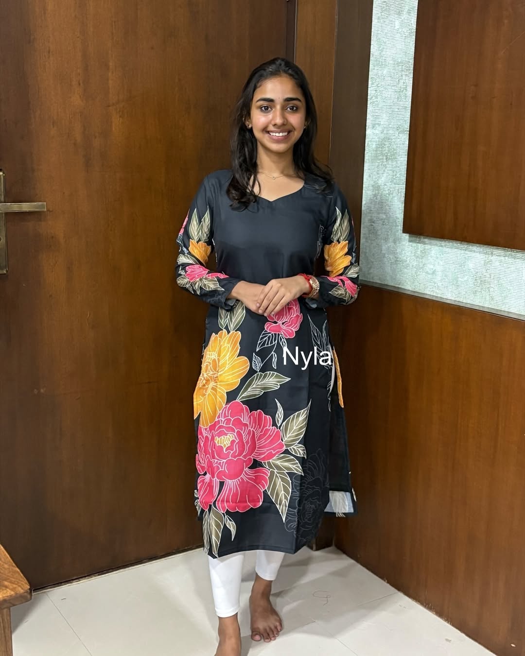 Elegant Linen Print kurti with full sleeves