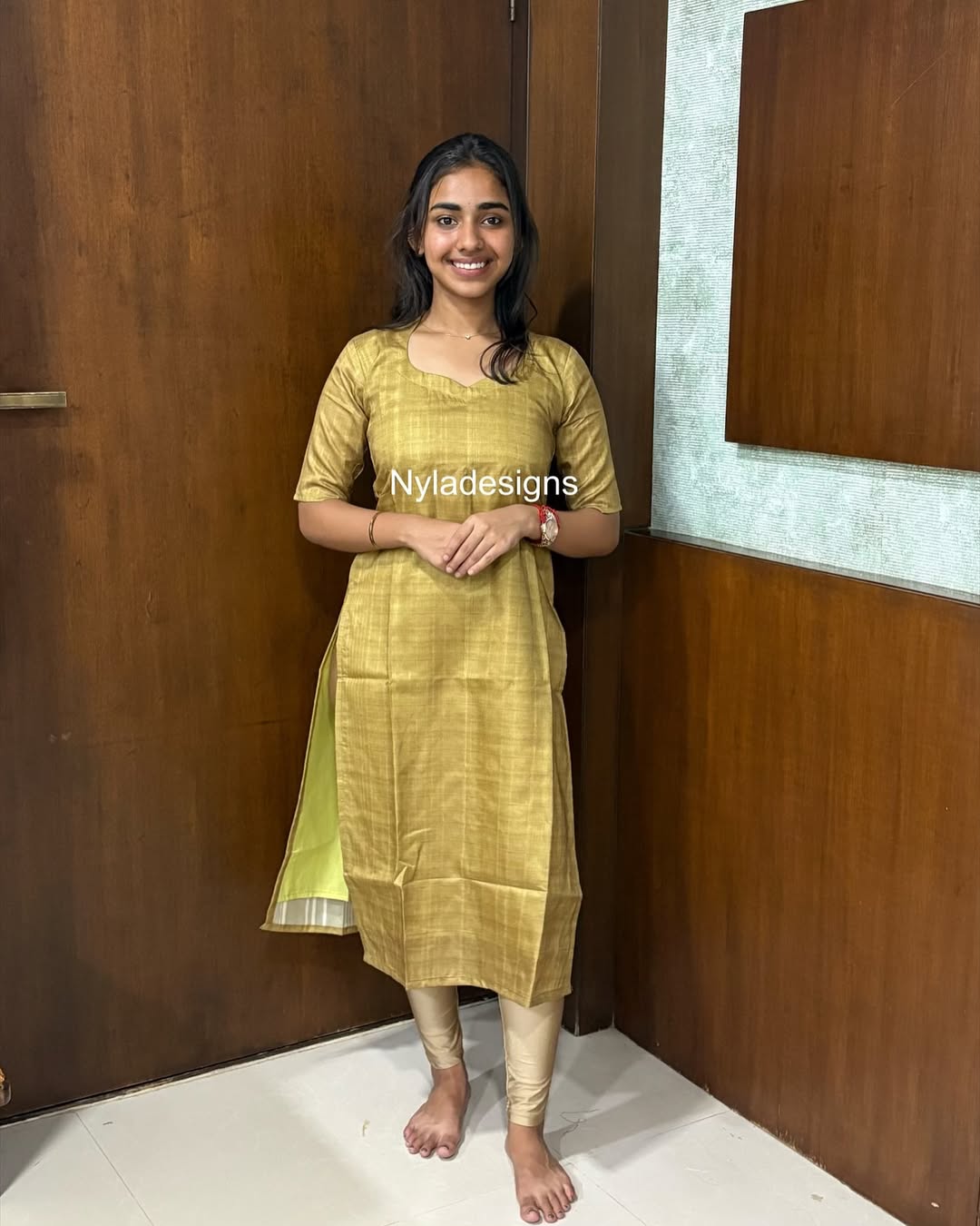 Elegant Chanderi kurti with duppatta and elbow sleeves
