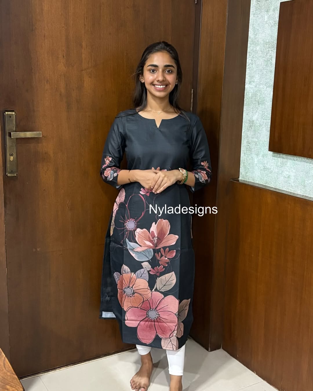 Elegant linen kurti with duppatta and 3/4th sleeves