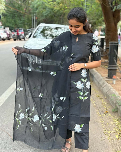 Elegant Cotton hand block print with elbow sleeves